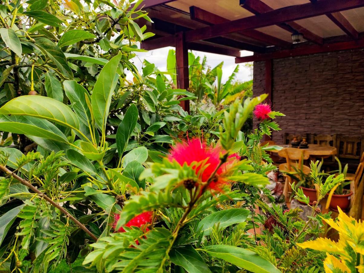 Hotel Las Mercedes Airport-Quito Tababela Eksteriør bilde