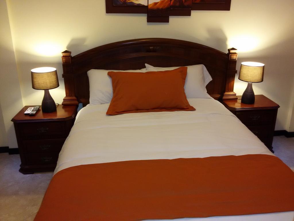 Hotel Las Mercedes Airport-Quito Tababela Rom bilde