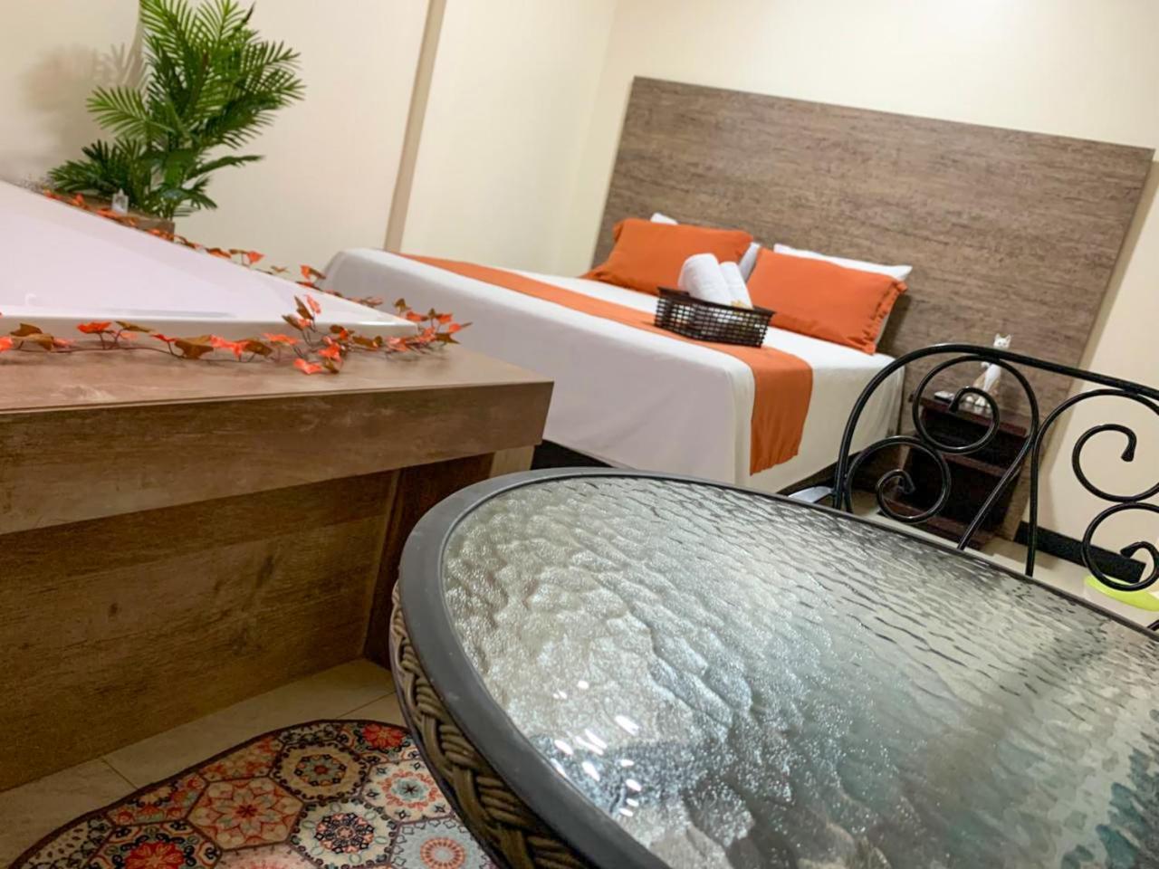 Hotel Las Mercedes Airport-Quito Tababela Eksteriør bilde