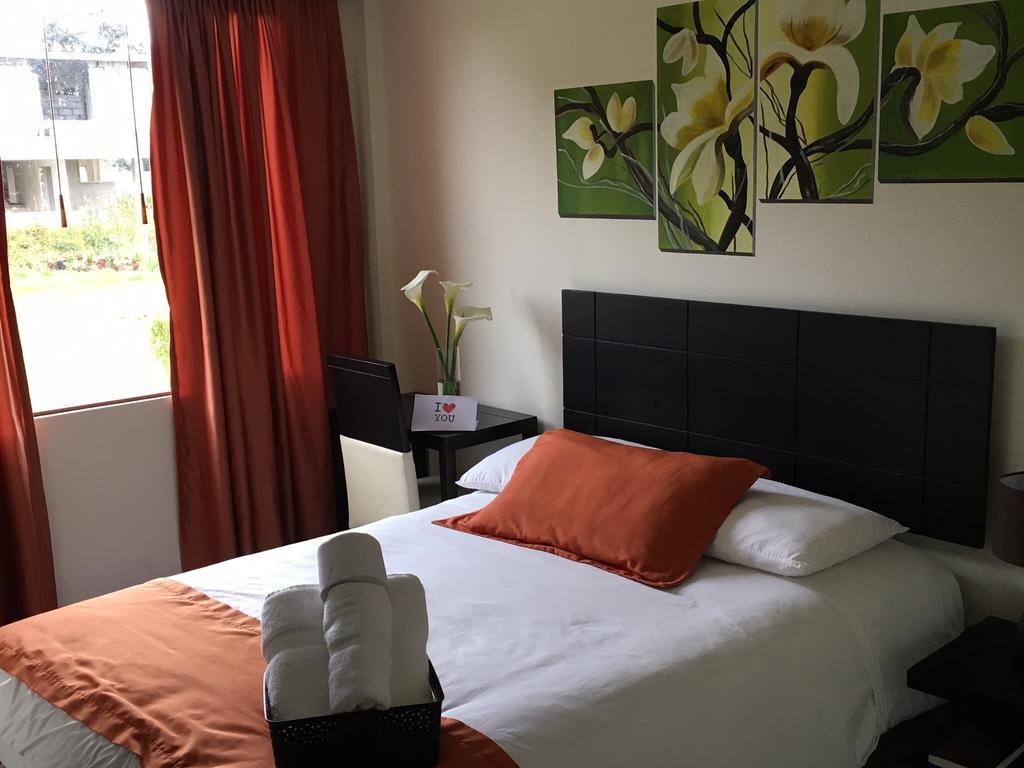 Hotel Las Mercedes Airport-Quito Tababela Eksteriør bilde