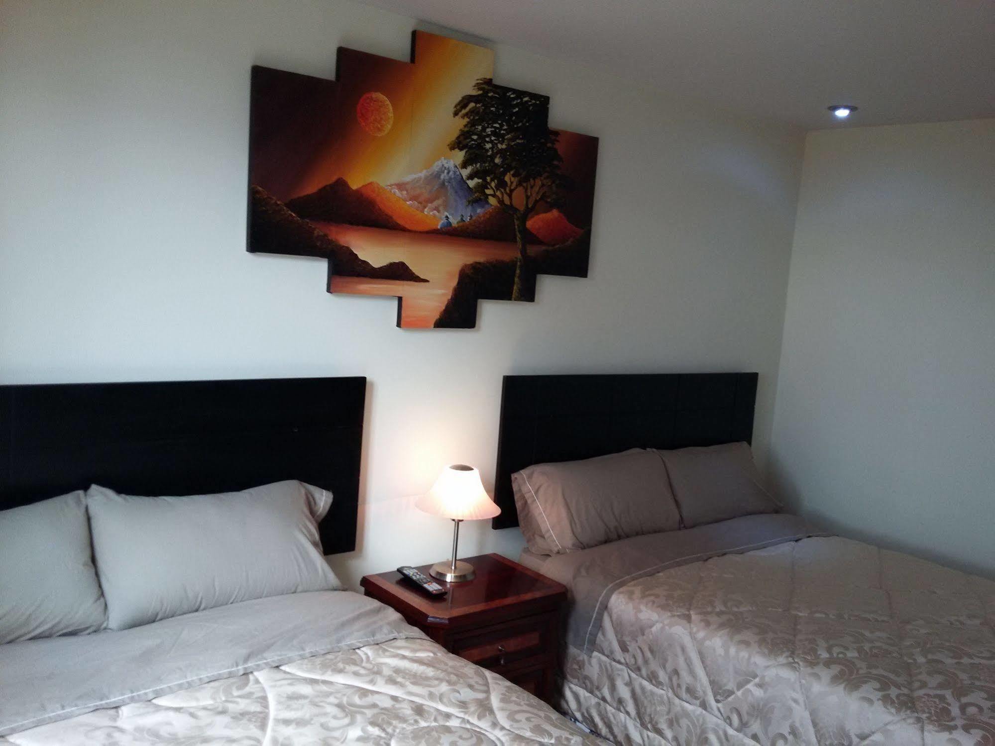 Hotel Las Mercedes Airport-Quito Tababela Eksteriør bilde