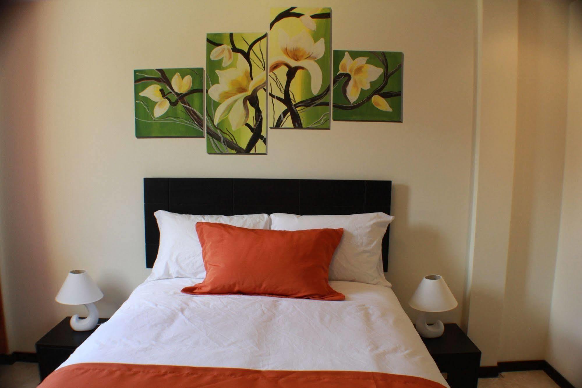 Hotel Las Mercedes Airport-Quito Tababela Eksteriør bilde