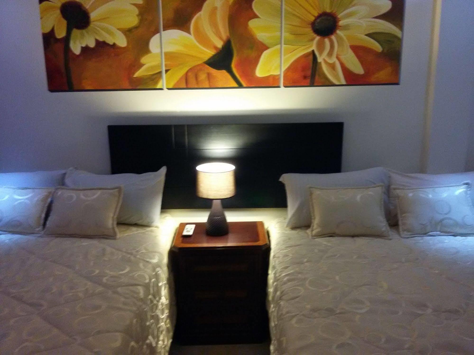 Hotel Las Mercedes Airport-Quito Tababela Eksteriør bilde