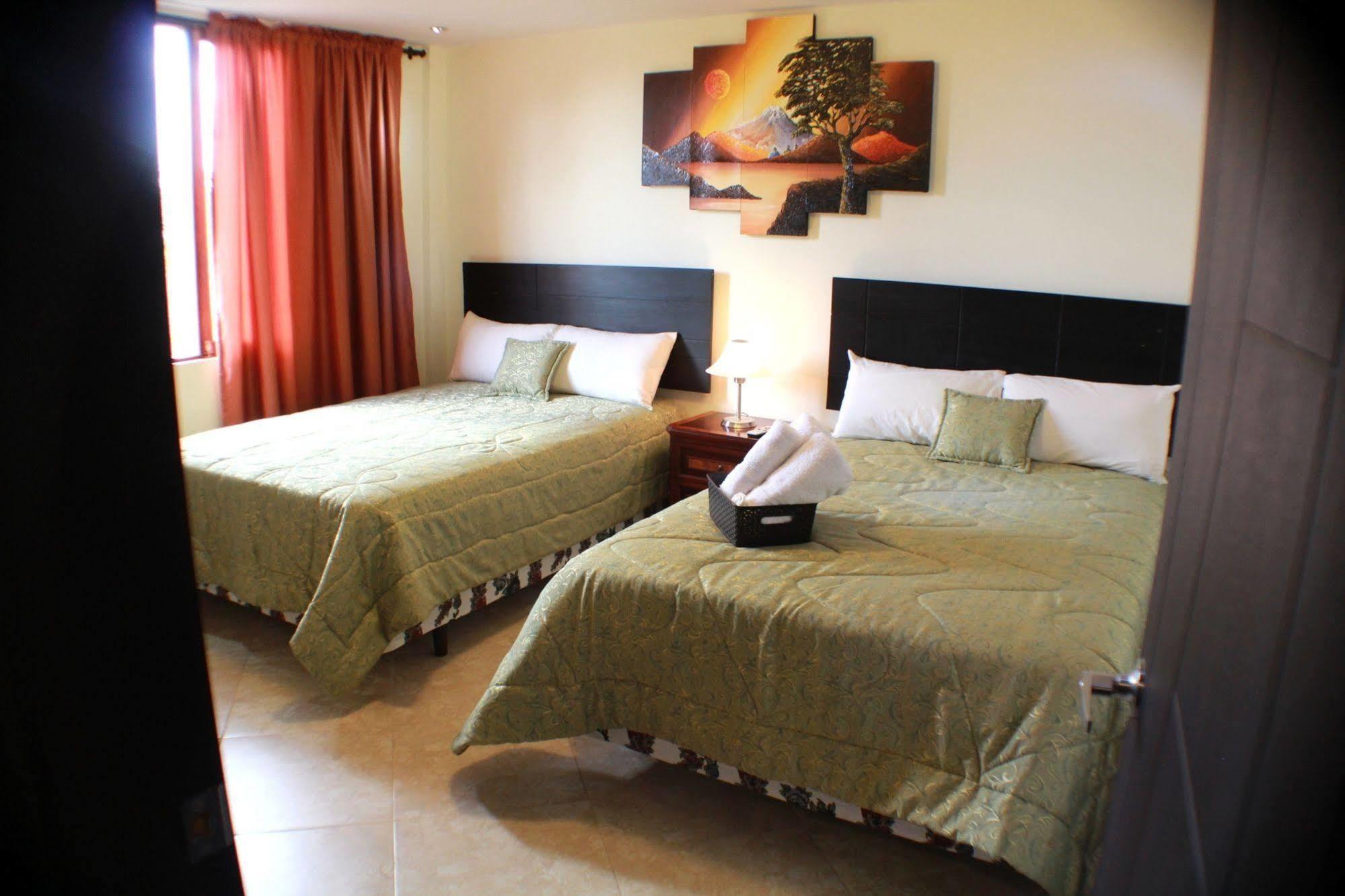 Hotel Las Mercedes Airport-Quito Tababela Eksteriør bilde