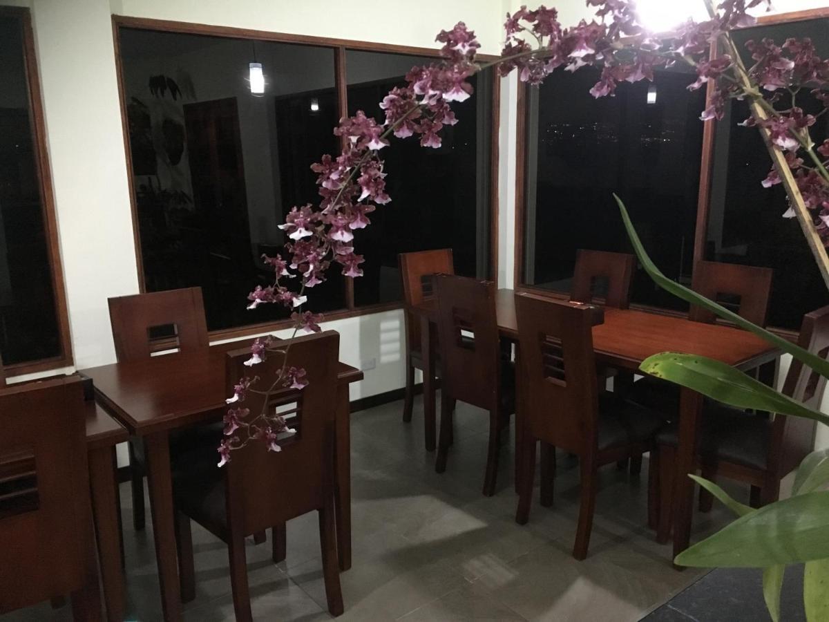 Hotel Las Mercedes Airport-Quito Tababela Eksteriør bilde